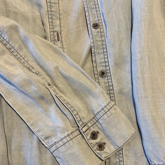 Extremely soft button down - Picture 2 of 3